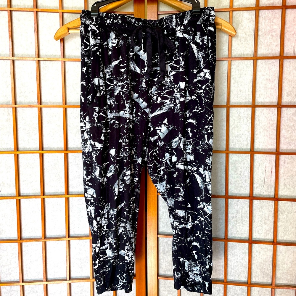 Drawstring B&W Drop Crotch Tapered Ankle Pants (Something Else brand)
